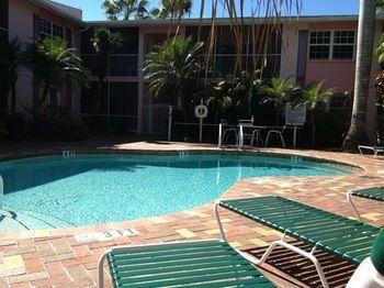 Siesta Palms By The Beach Hotel Siesta Key Exterior photo